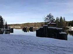 Ruinen im ehemaligen Einströmbereich des Kanalkraftwerkes