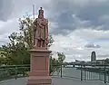 Standbild Karls des Großen auf der Alten Brücke in Frankfurt am Main