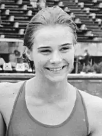 Schwarzweißfoto von Zipperling, zu erkennen sind Kopf und Schulter