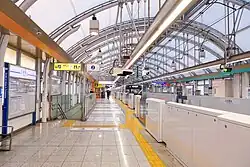 Keisei-Hochbahnsteige 1/2