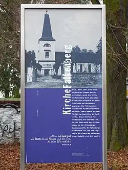 Gedenktafel vor dem Dorffriedhof