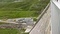 Klettersteige an der Hauptstaumauer und Demontage der ausgedienten Druckrohrleitung zum Obervermuntwerk I