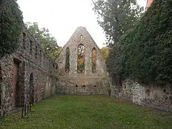 Ruine des Dor­mi­to­ri­ums