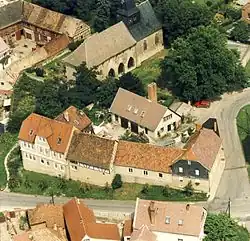 Pfarrei und ehemalige Klosterkirche, Luftaufnahme 1992