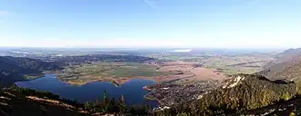 vorne rechts die Sonnenspitz, Blick vom Jochberg