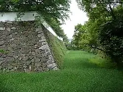 Trockener Graben am Hommaru