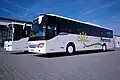 Kombibusse (hinten: Mercedes-Benz Intergro; vorne: Setra S415 UL)