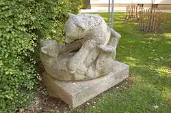 Zwei spielende Bären