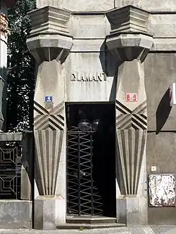 Haus Diamant, Prag, 1912–1913, Eintritt