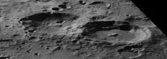 links Kramers, rechts Kramers C (Lunar Orbiter 5)