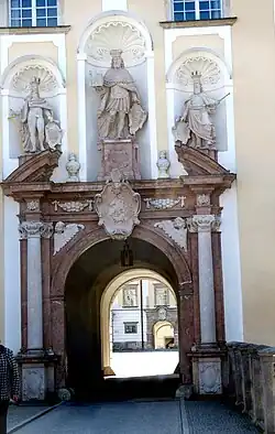 Stift Kremsmünster, Brückentor