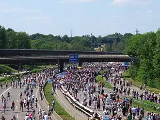 Die A&nbsp;40 vor dem Kreuz Duisburg während des Still-Leben Ruhrschnellweg.