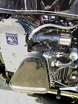 Motor aus der Münch TTS-E (dem ersten Motorrad mit Einspritzung), mit Kugelfischer-Einspritzung und Einzeldrosselanlage