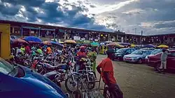 Markt im Mian Park in Kumba