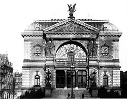 Roeber-Mosaik in der Bogenlünette