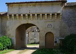 Portal zum Schloss Léray