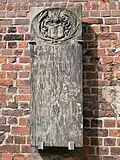 Epitaph Tobing außen an der Kirche St. Johannis, Lüneburg