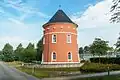 Wasserturm der Kaserne Möckern (nördlich hinter der Kaserne), jetzt Fahrradgarage