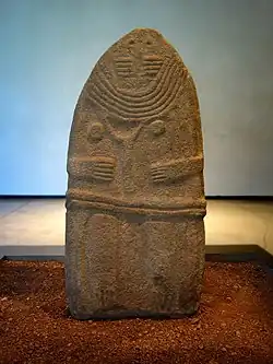 Dame von Saint-Sernin Statuenmenhir aus Saint-Sernin-sur-Rance