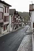 Straßenzug in der Bastide