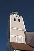 Landau (Isar): Barockkirche mit ro­ma­ni­schem Turm; vgl. Rund­bogen­friese
