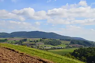 Landschaft des Randen im schweizerischen Teil der Schwäbischen Alb: Der Lange Randen (900&nbsp;m) zwischen Siblingen und Schleitheim