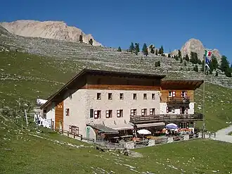 Lavarellahütte
