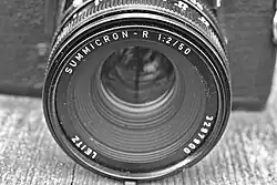 Summicron 2.0, links Leitz Canada