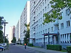 Plattenbauhochäuser in der Straße des 18.&nbsp;Oktober (2010)