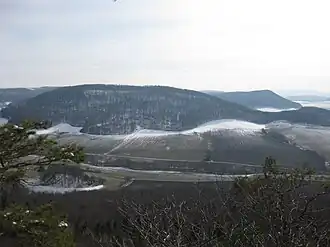 Blick von der Maienwand auf den Lengenberg (mit dem Großen Lichtenbühl links und dem Kleinen Lichtenbühl rechts)