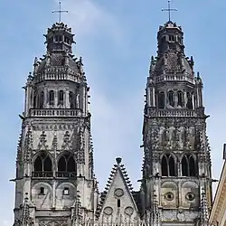 Freigeschosse der Türme