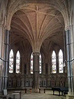 Chapter House, Lincoln Cathedral (13. Jh.; Höhe ca. 10 m)