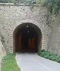Tunnel von Le Layet im Osten von Le Lavandou, offen für Radfahrer