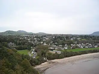 Llanbedrog vom Mynydd Tir-y-cwmwd aus gesehen