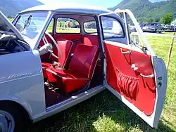 Motorraum Tür mit Ablagetasche