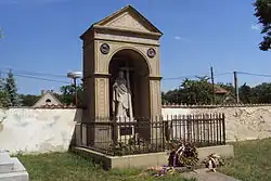 Das Grab von František und Terezie Palacký in Lobkovice.