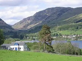 Blick auf Lochearnhead mit dem Glen Ogle im Hintergrund