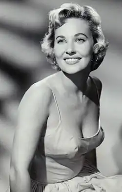 Dieses Foto in schwarzweiß zeigte die US-amerikanische Schauspielerin und Sängerin (1924–2017) Lola Albright und wurde im 1959 aufgenommen und zeigt sie als Edie Hart in der TV-Show Peter Gunn.