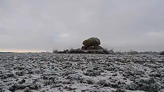 Der Dolmen von Loose im Winter