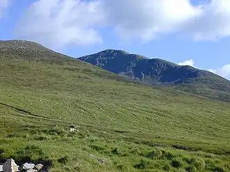 Blick zum Beinn a’ Chlachair von Norden, unterhalb des Gipfels das Coire Mòr a’ Chlachair