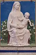 Madonna mit Kind (möglicherweise aus dem Besitz Piero de' Medicis), 1450–1460, glasierte Terrakotta, Museo del Bargello, Florenz