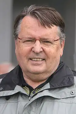 Dazwischen wurde der Ver­band vier Jahre lang von Ludwig Binder geleitet