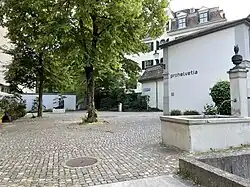 Lydia-Welti-Escher-Hof beim Kunsthaus Zürich