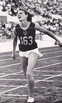 Die Europarekordlerin Ljudmila&nbsp;Lysenko – Olympiasiegerin von 1960 (damals unter ihrem Namen Ljudmila Schewzowa) – schied als Dritte des zweiten Vorlaufs&nbsp;aus