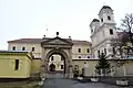 Ehemaliges Klostergebäude und Wallfahrtskirche