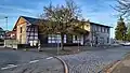 ehem. Güterschuppen und Empfangsgebäude, Straßenseite
