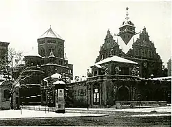 1900 Eröffnung des Künstlerhauses, hinten links die Hauptsynagoge