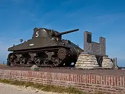 Sherman Tank, Befreiungsmonument auf dem Deich