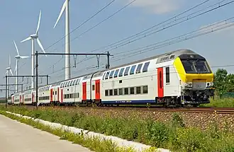 Aus M6-Wagen gebildeter Zug zwischen Knokke und Brügge