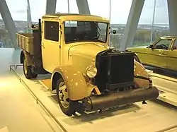 Mercedes-Benz L 1500 von 1937 (mit Holzgasanlage)